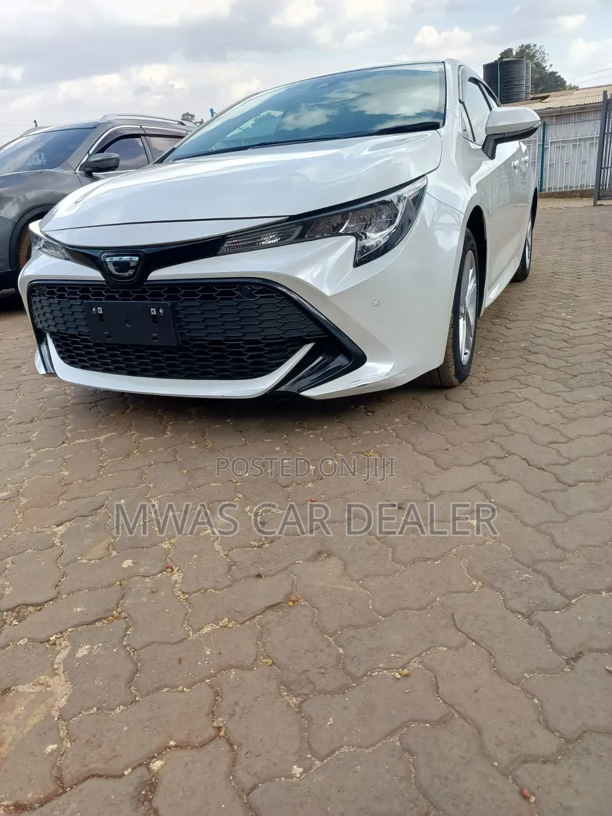 Toyota Corolla Touring 2019 White