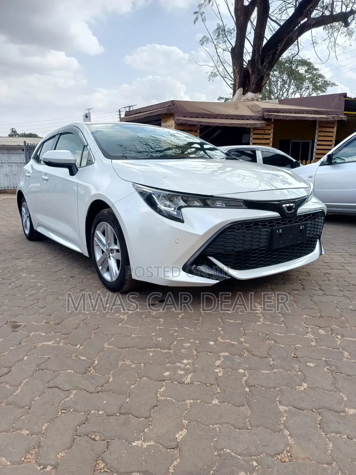 Toyota Corolla Touring 2019 White