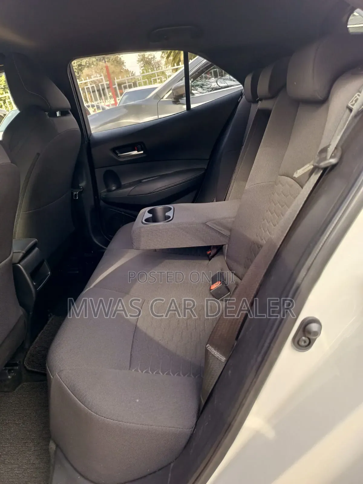 Toyota Corolla Touring 2019 White