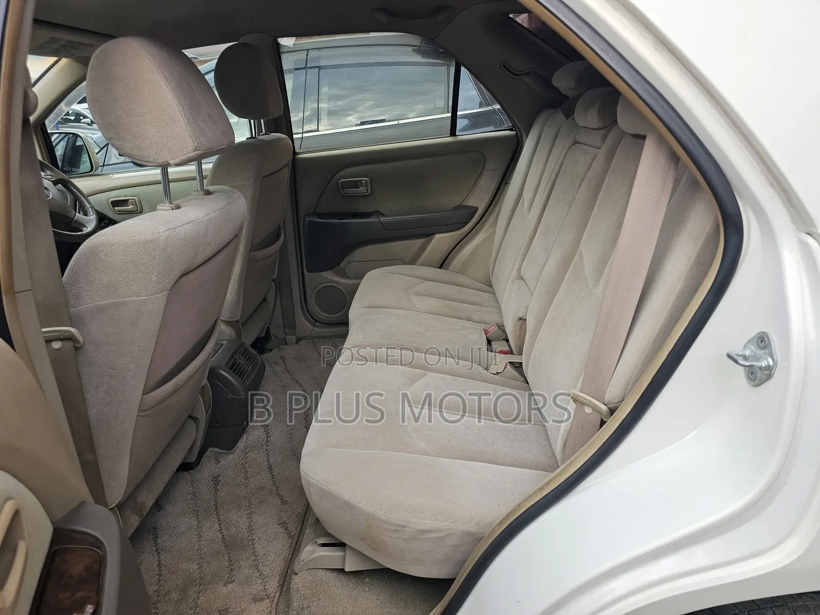 Toyota Harrier 2005 Beige