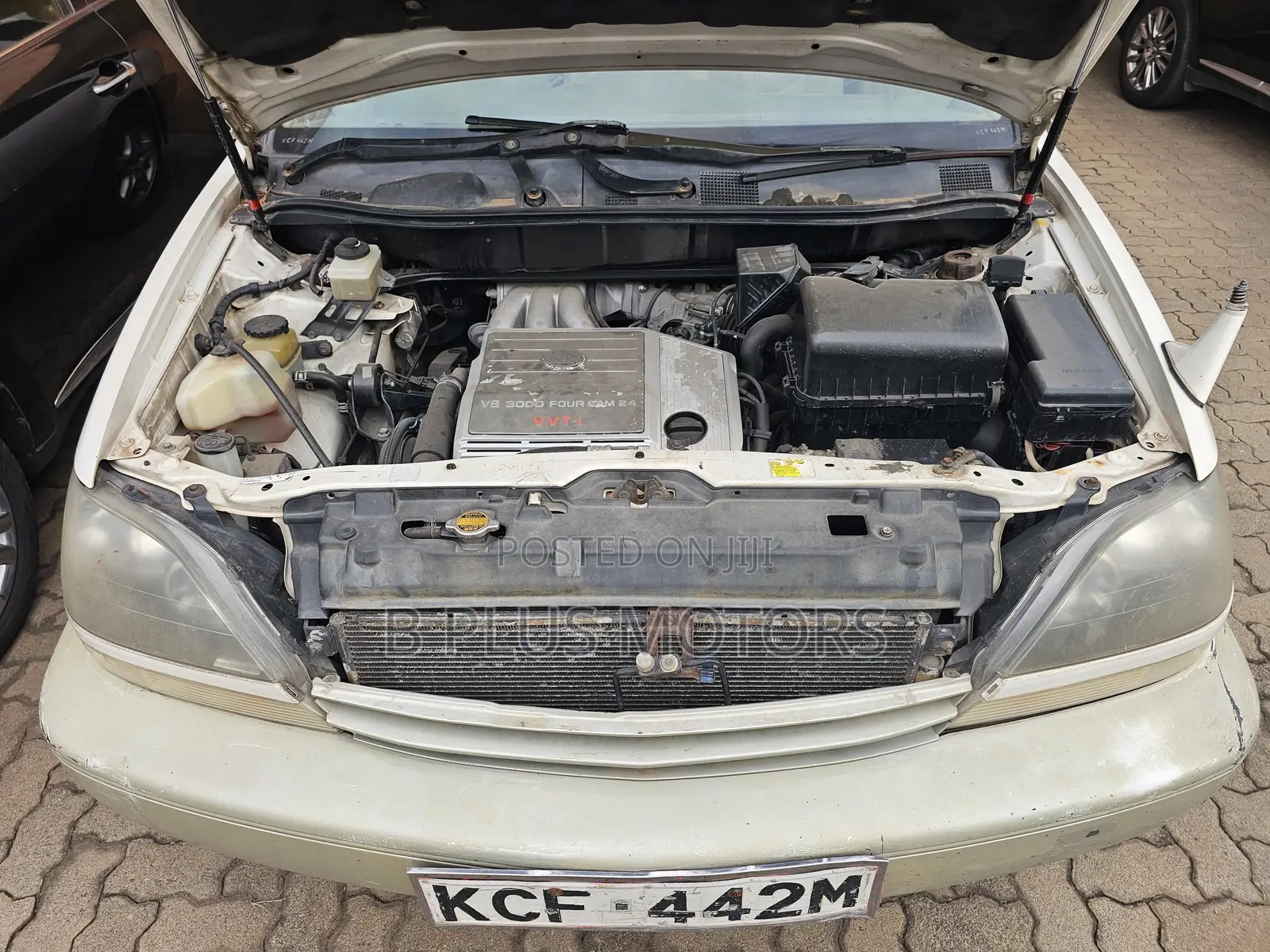 Toyota Harrier 2005 Beige