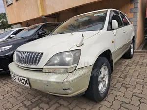 Toyota Harrier 2005 Beige