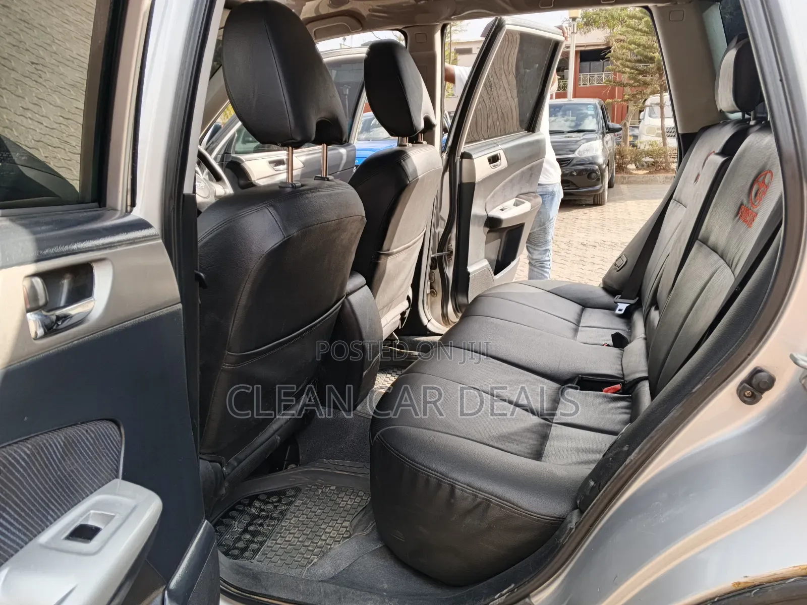 Subaru Forester 2010 Silver