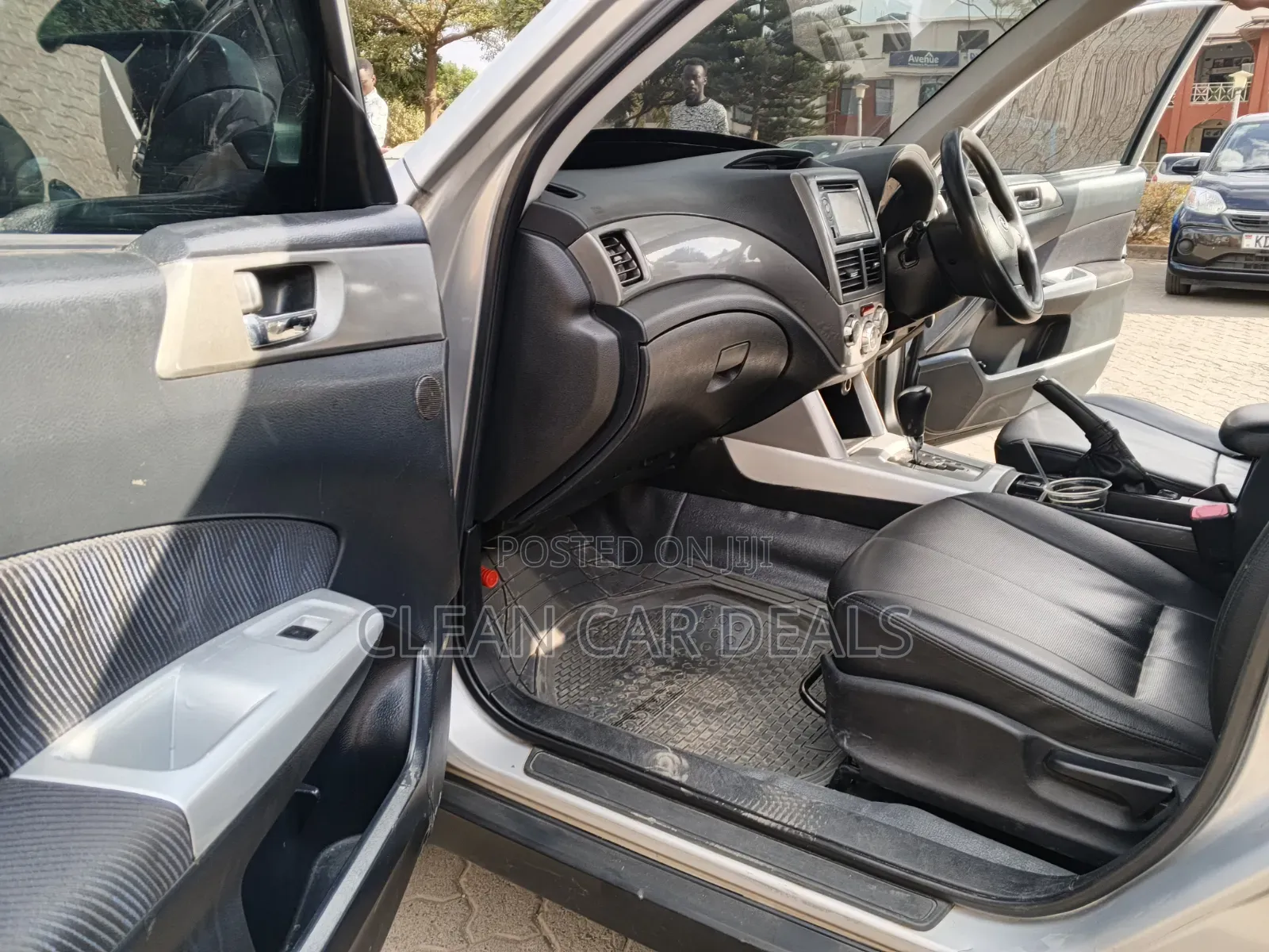Subaru Forester 2010 Silver