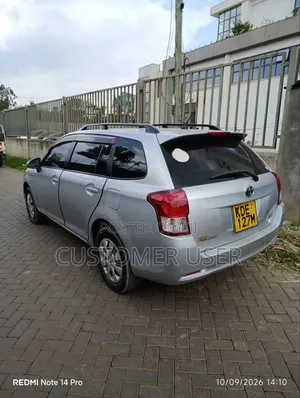 Toyota Corolla Fielder 1.5 Hybrid FWD 2014 Silver