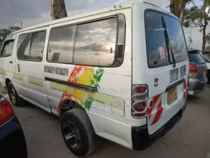 Toyota HiAce 2007 White