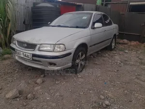 Nissan FB15 2001 Silver