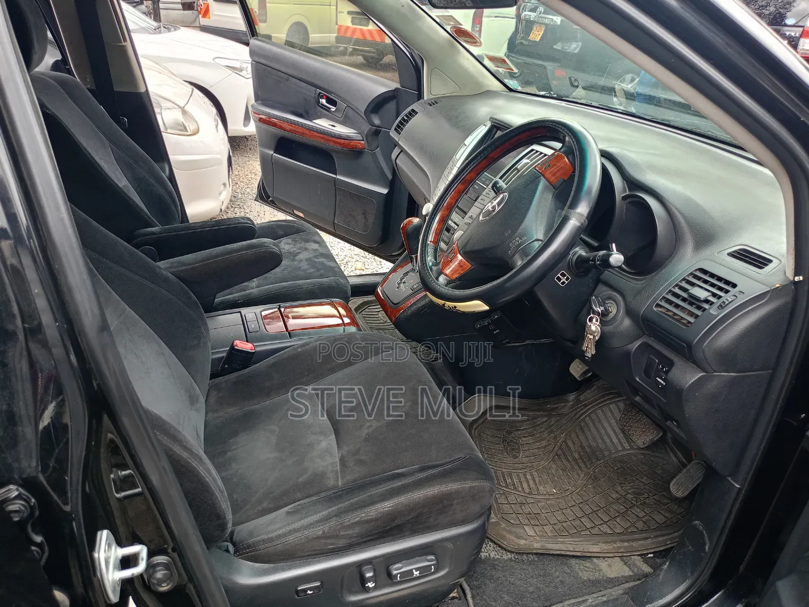 Toyota Harrier 2.4 2012 Black