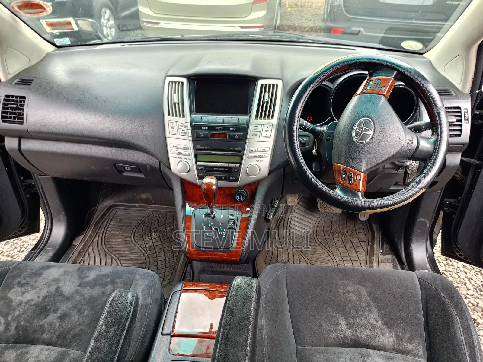 Toyota Harrier 2.4 2012 Black