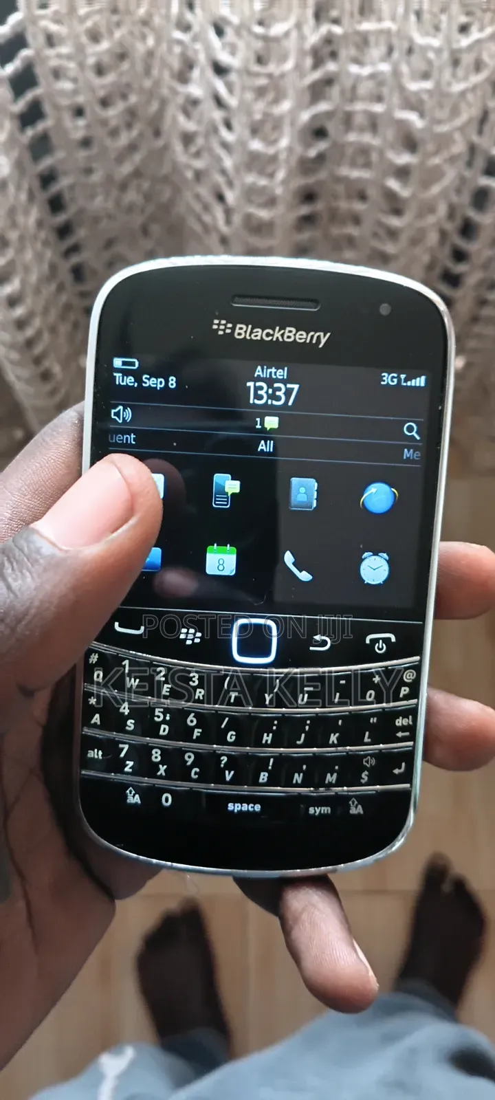 BlackBerry Bold Touch 9900 8 GB Black