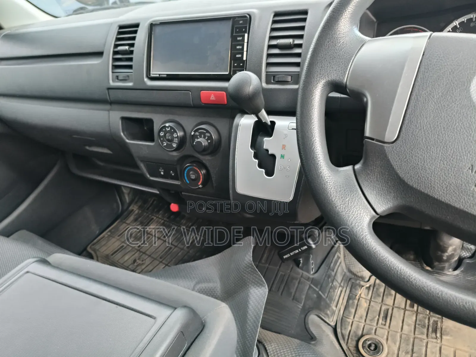 Toyota HiAce 2019 Silver