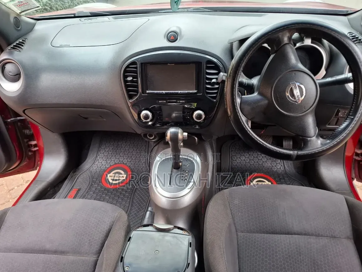 Nissan Juke 2011 Red
