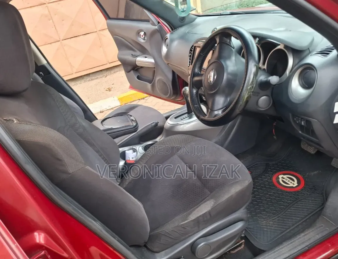 Nissan Juke 2011 Red