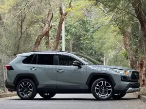 Toyota RAV4 Adventure 2021 Blue