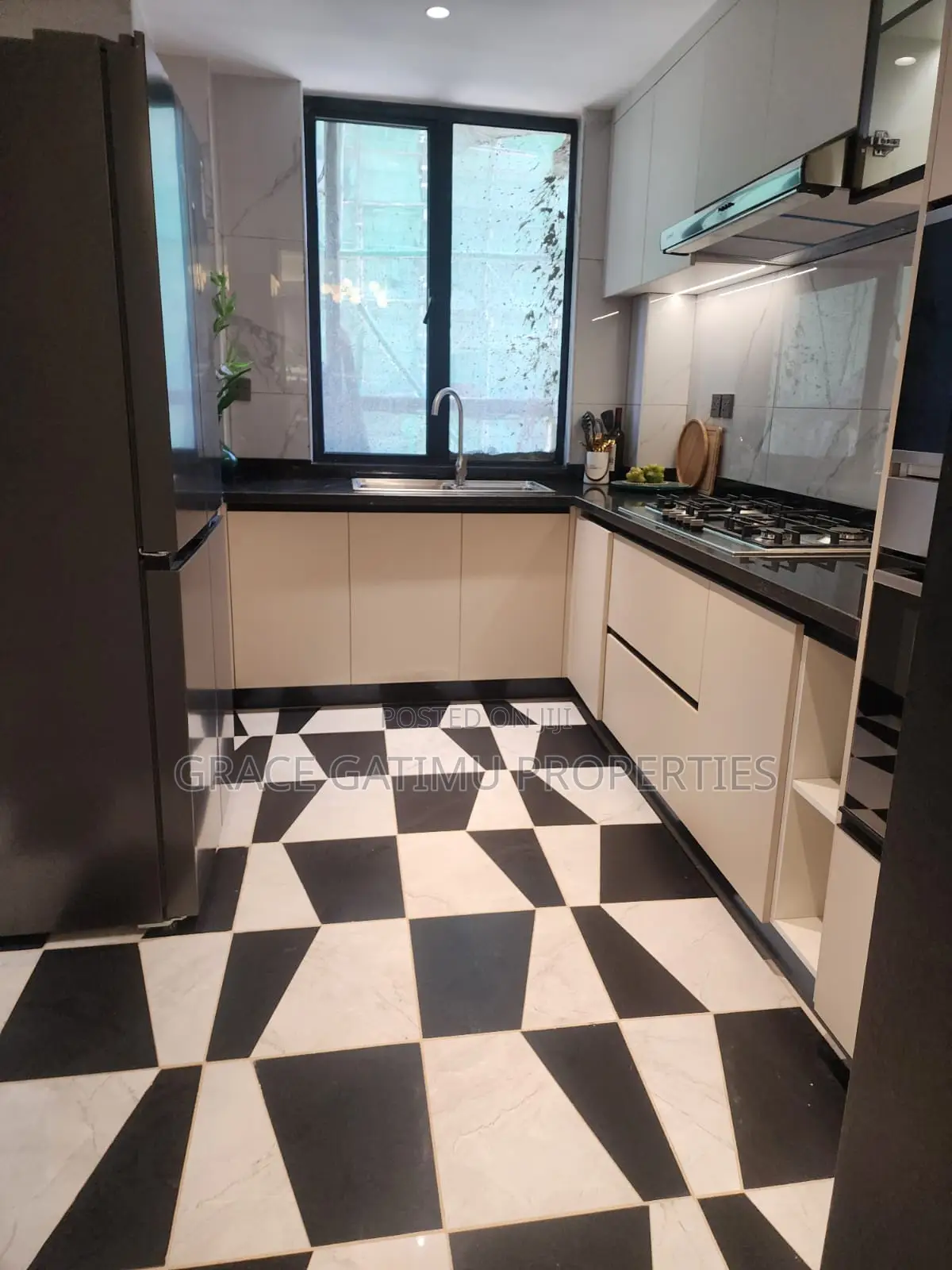 4bdrm Apartment in Westlands St for sale