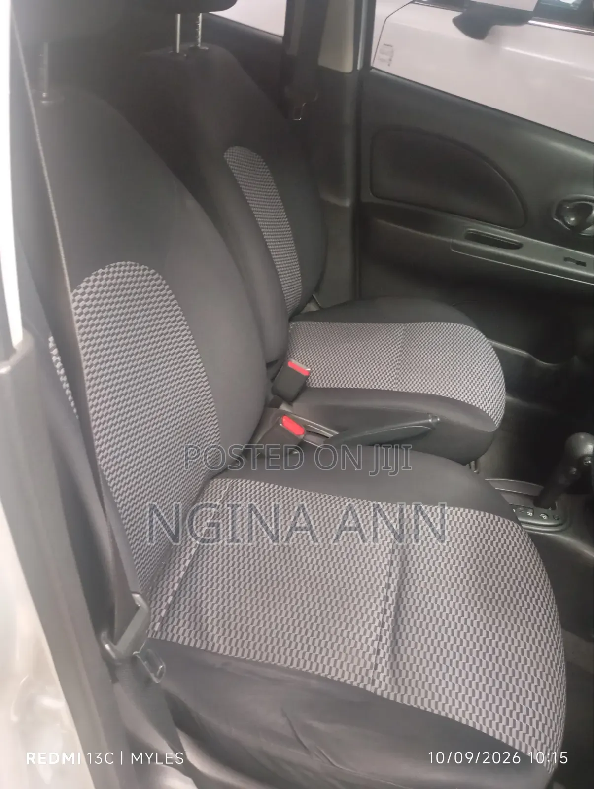 Nissan March 2018 Silver
