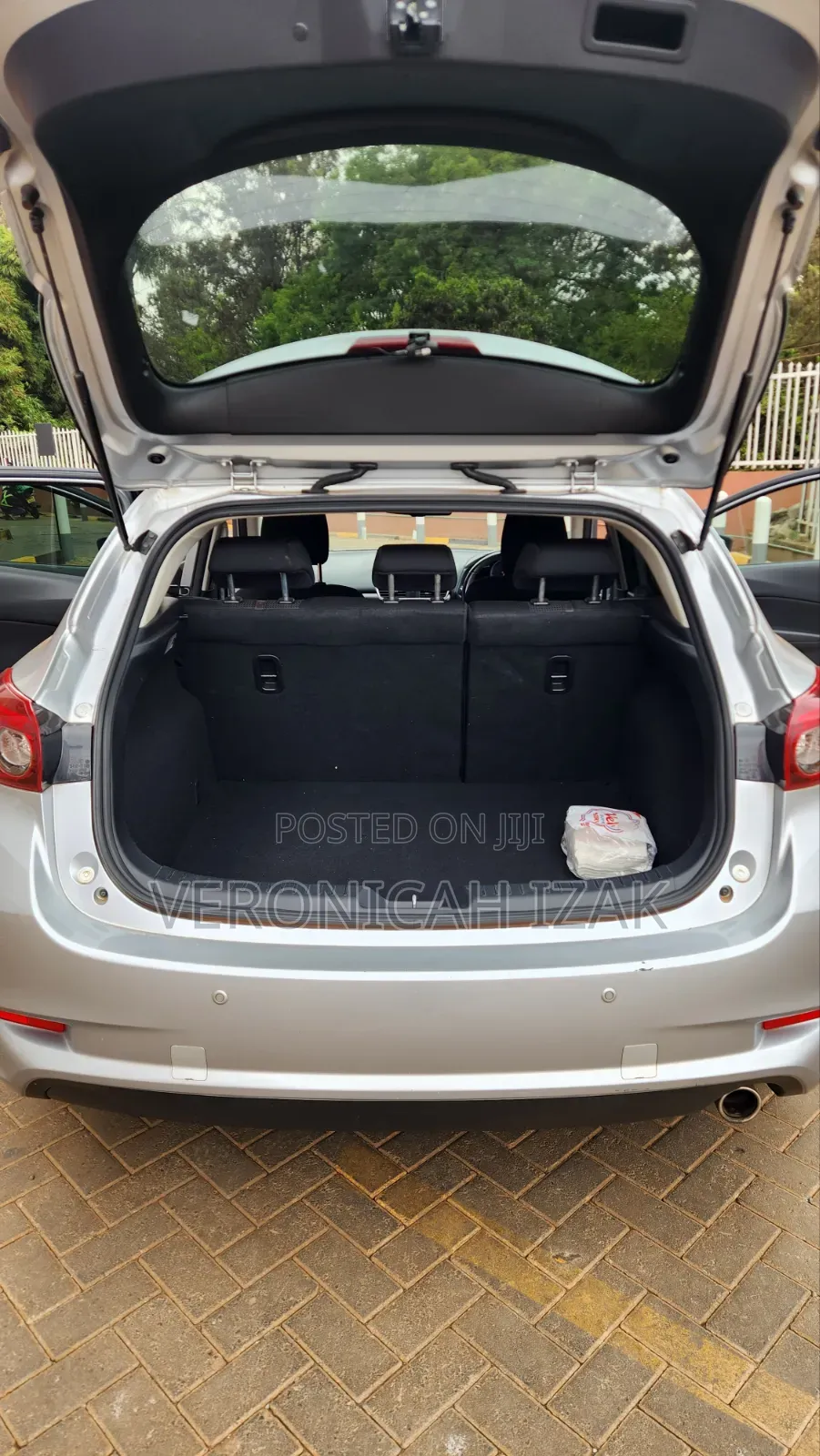 Mazda Axela 2018 Silver