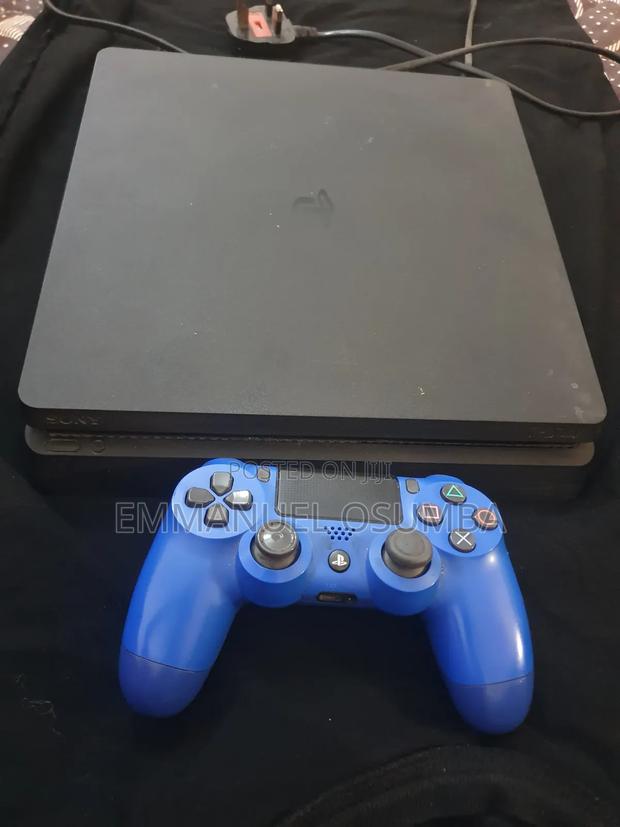 PlayStation 4 - main view