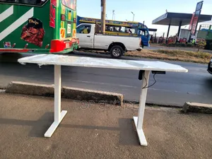 Electric Monitored Adjustable Desk 1.4m