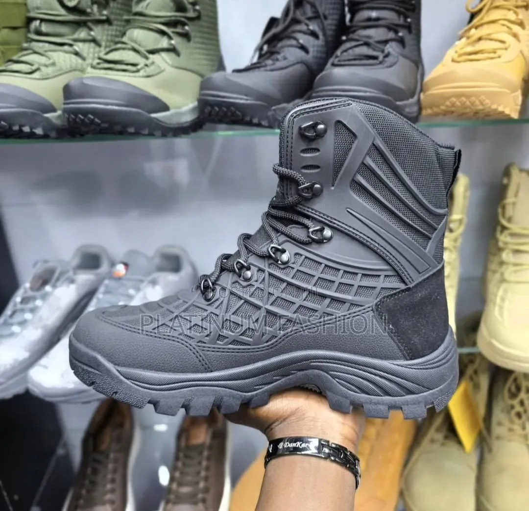 A533 Boots