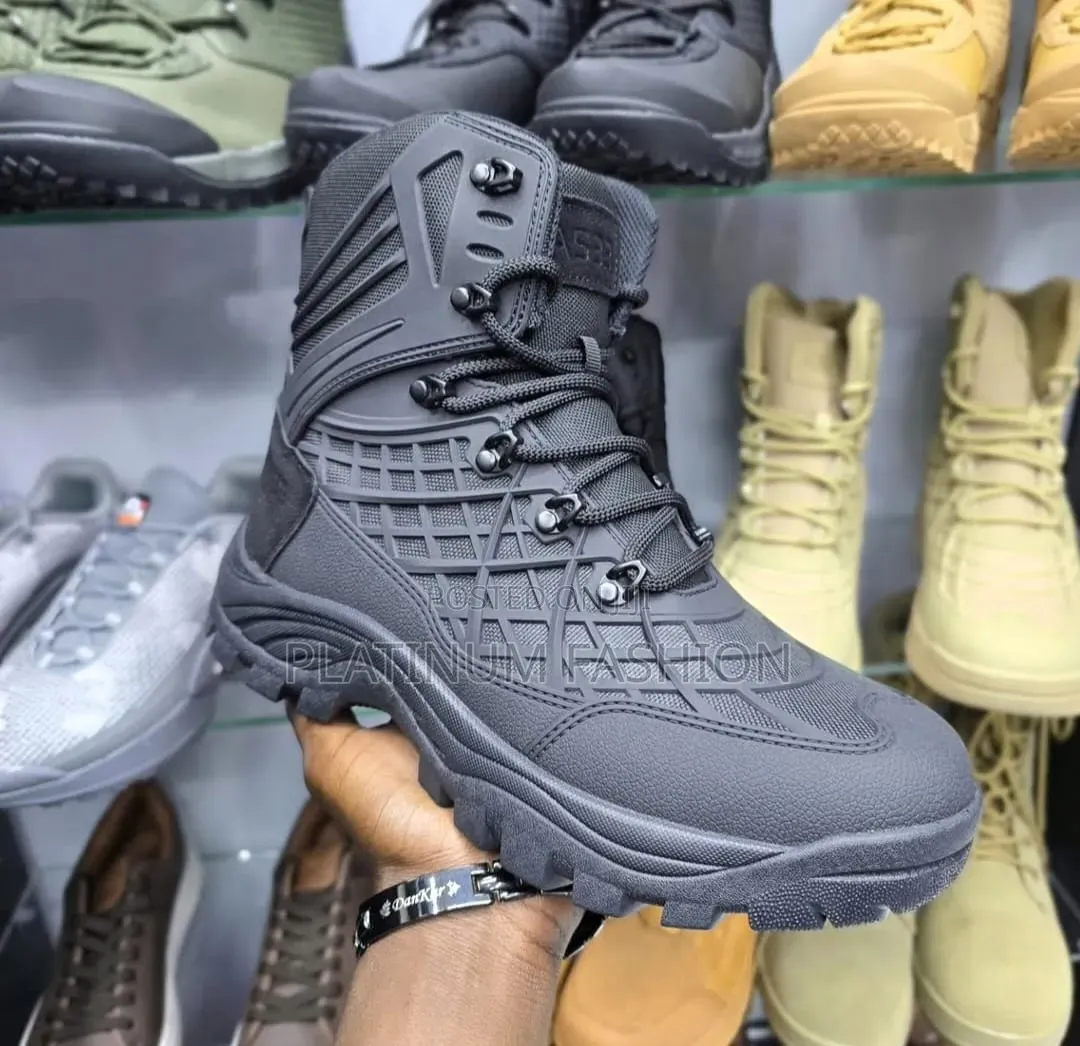 A533 Boots