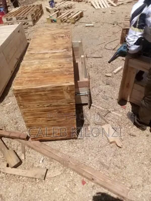 Rustic Pallet TV Stand