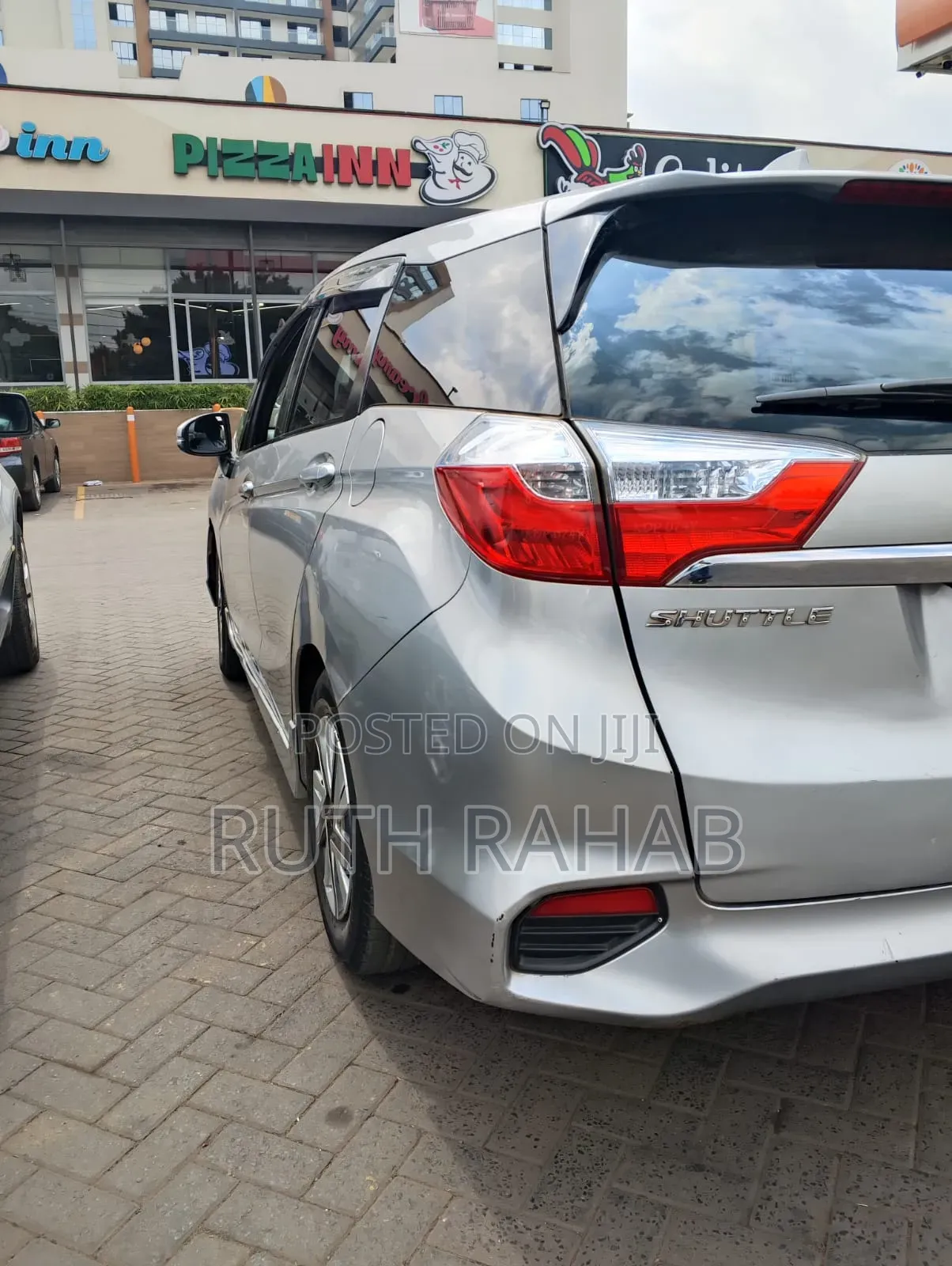Honda Fit Shuttle 2017 Silver