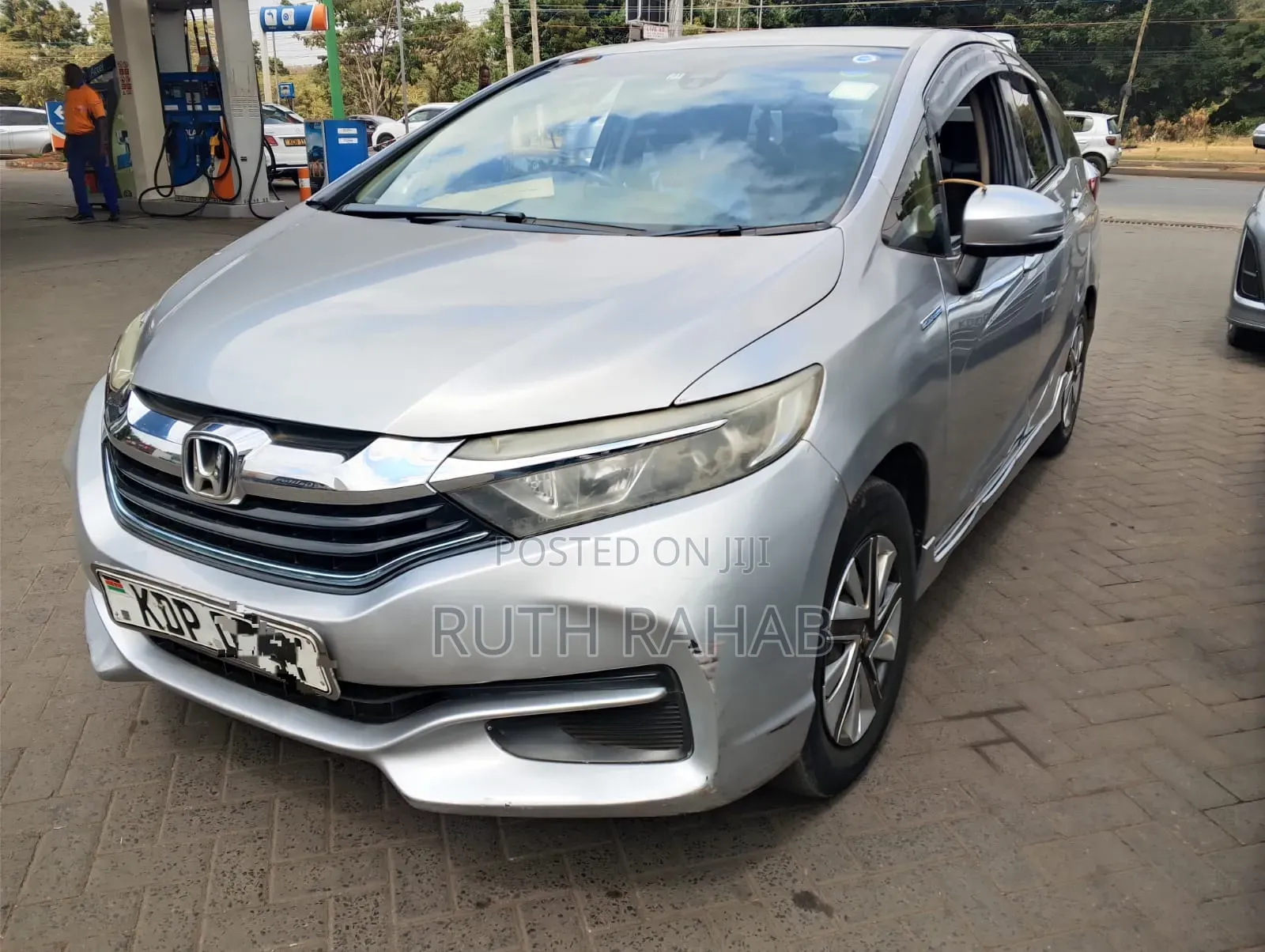 Honda Fit Shuttle 2017 Silver