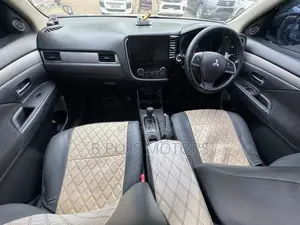 Mitsubishi Outlander 2012 White