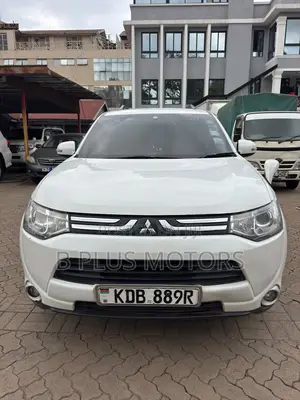 Mitsubishi Outlander 2012 White
