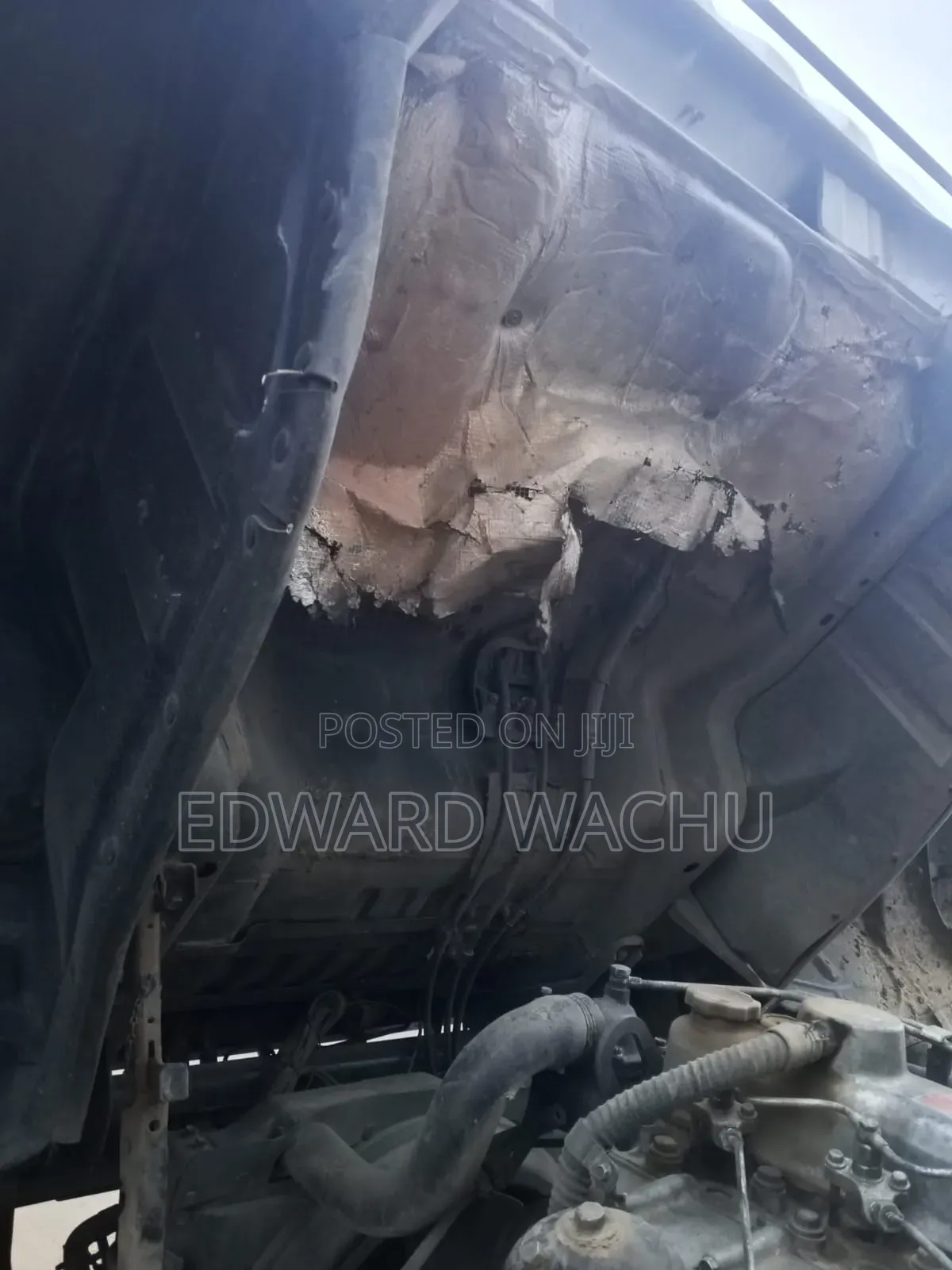 Mitsubishi Fh 215 2010