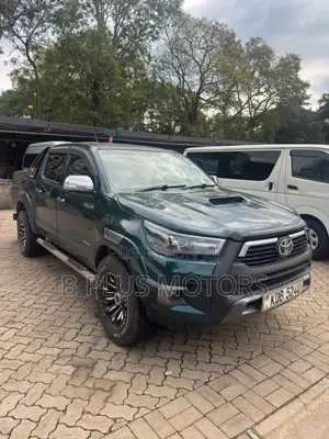 Toyota Hilux 2014 Green