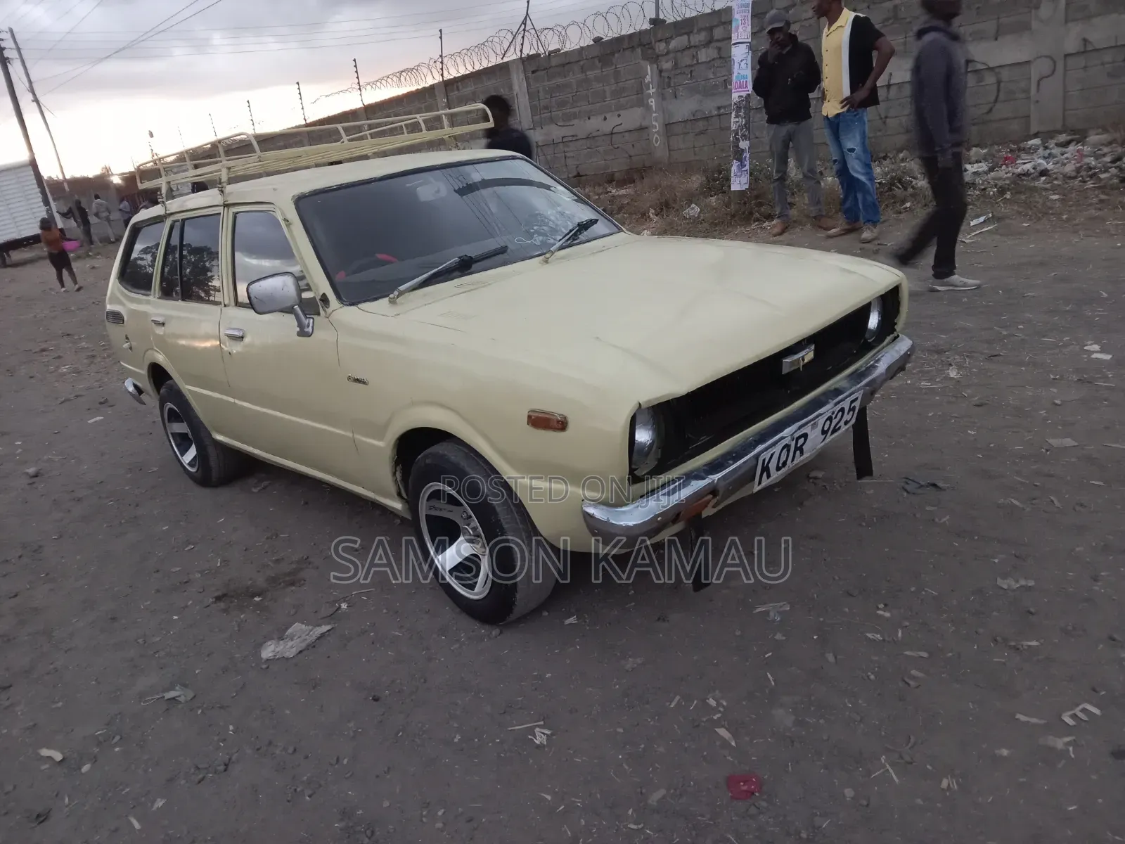 Toyota Corolla 1998 Yellow