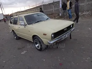 Toyota Corolla 1998 Yellow