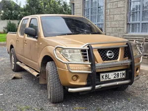 Nissan Navara 2.5 dCi 2010 Gold