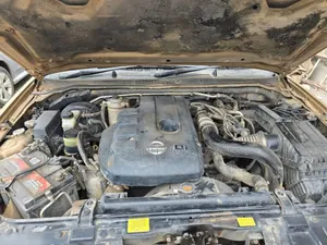 Nissan Navara 2.5 dCi 2010 Gold