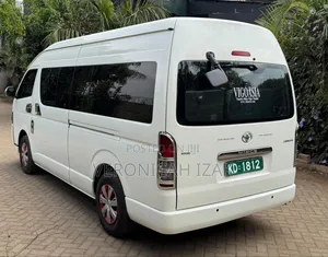 Toyota HiAce 2019 White
