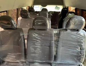 Toyota HiAce 2019 White