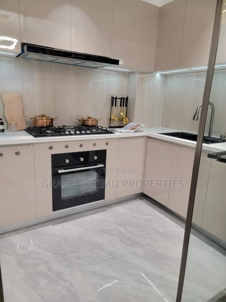 3bdrm Apartment in Mogotio Westlands, Raphta Road Area for sale