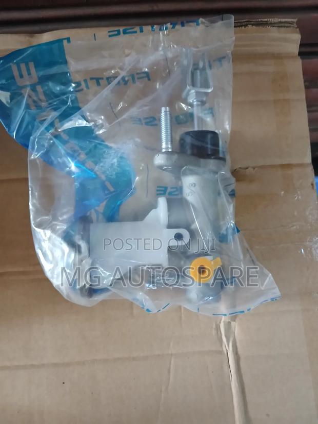 Toyota Hilux Vigo Master Cylinder