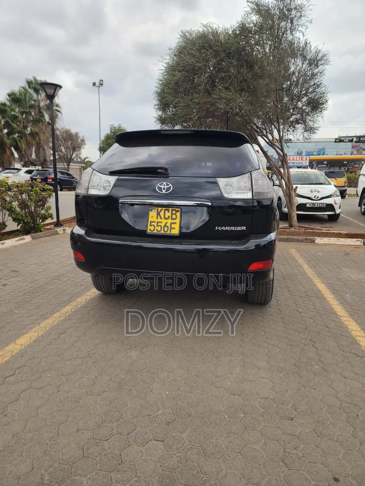 Toyota Harrier 240G 2009 Black