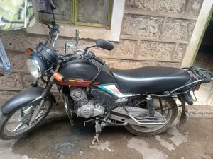 Honda CB 2023 Red