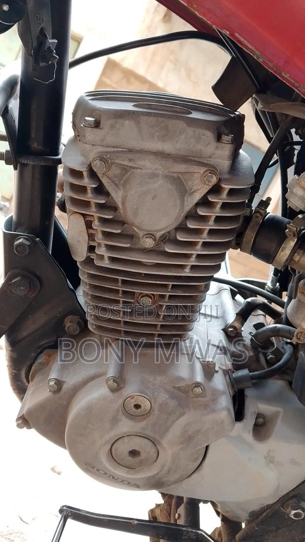 Honda CB 2023 Red - thumbnail 5