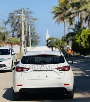 Mazda Axela 2019 White