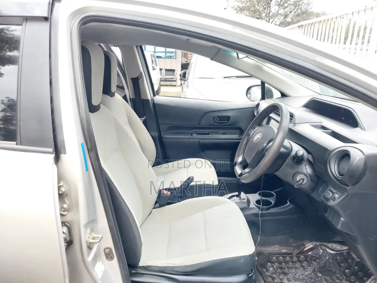 Toyota Aqua 2016 Silver