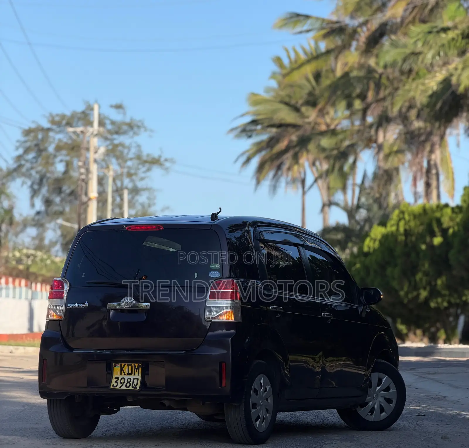 Toyota Spade 2016 Black