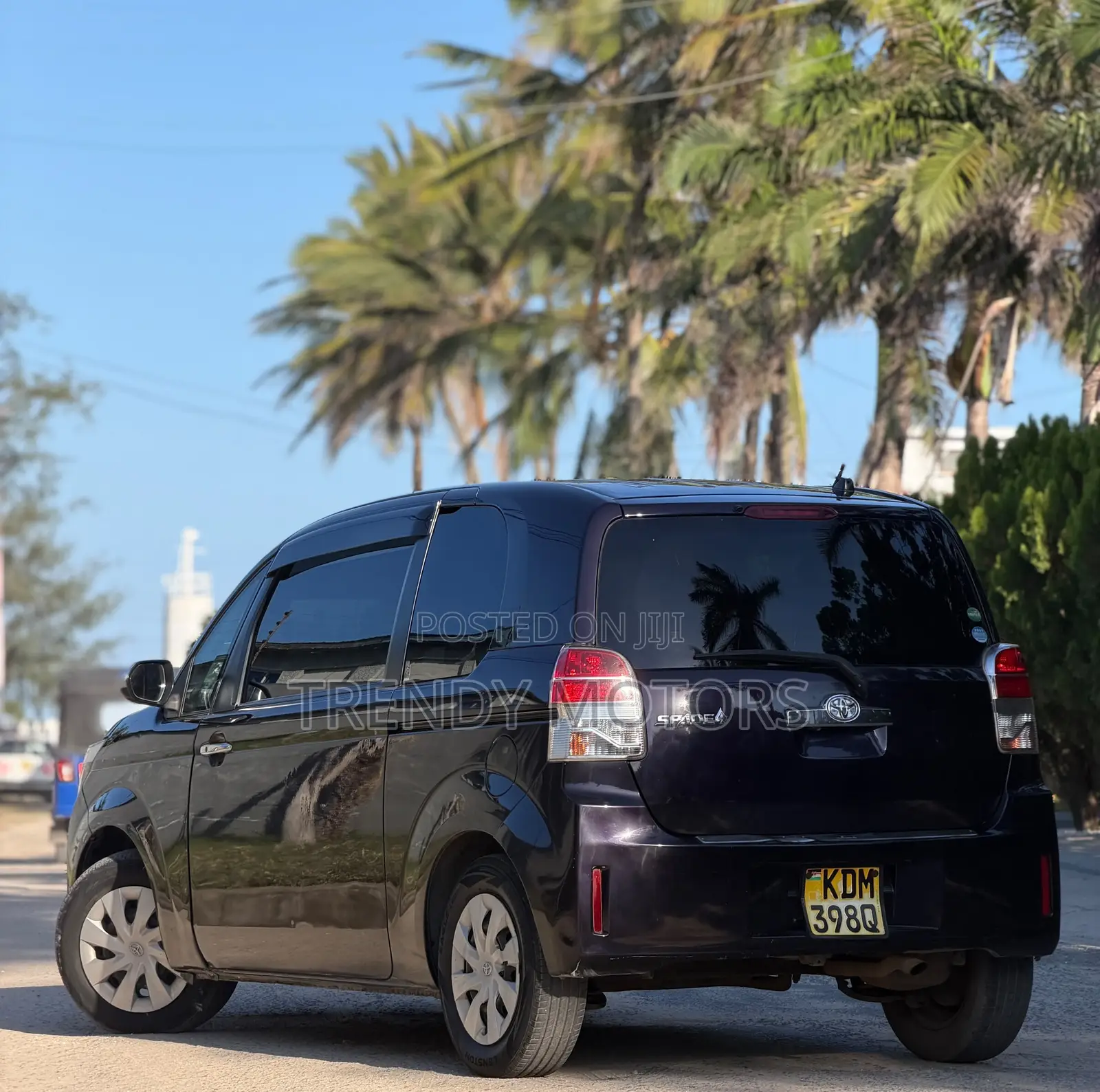 Toyota Spade 2016 Black