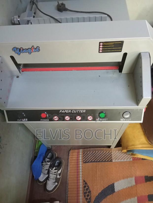 Paper Cutter Machine - main view