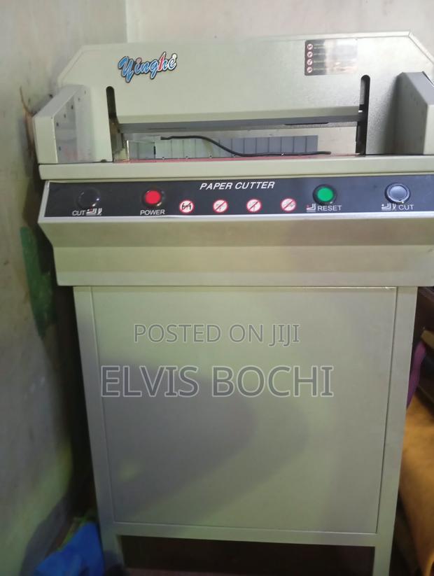Paper Cutter Machine - thumbnail 3