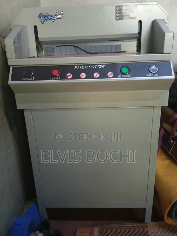 Paper Cutter Machine - thumbnail 4